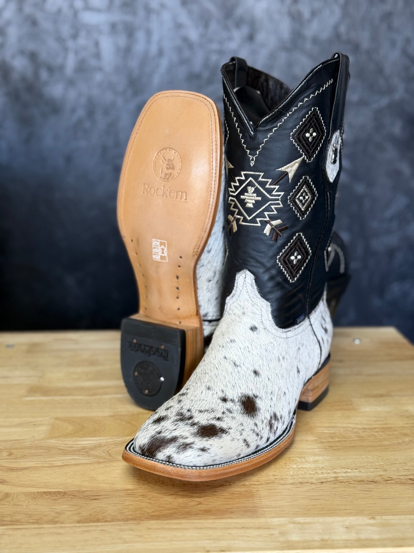 Rock’em Cowhide 11