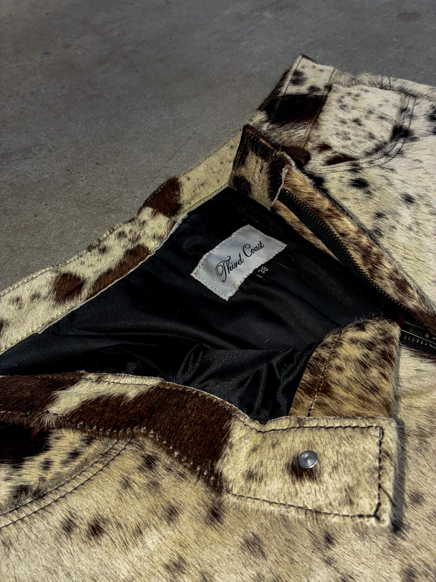 Cowhide Shorts 38